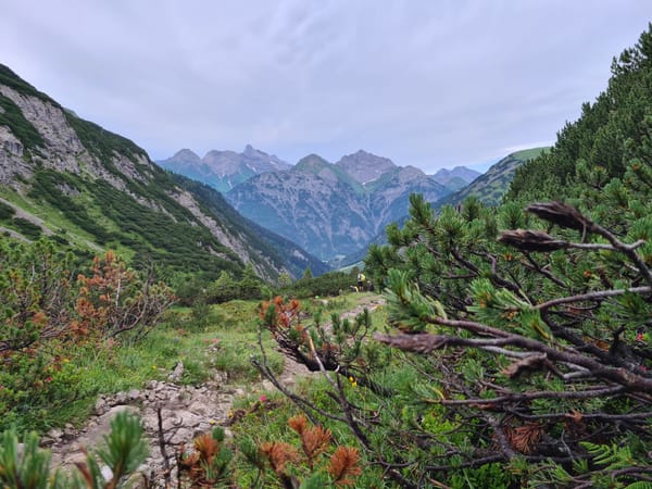 Etappe 2: Nach Holzgau und auf die Memminger Hütte